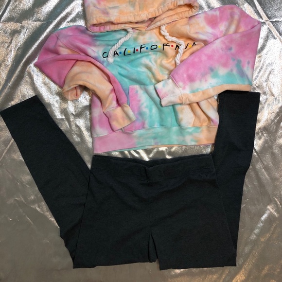 PINK | Soft, Gray Leggings Large Skinny - Picture 2 of 5